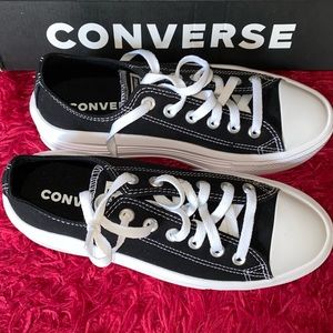 Chuck Taylor All Star Move